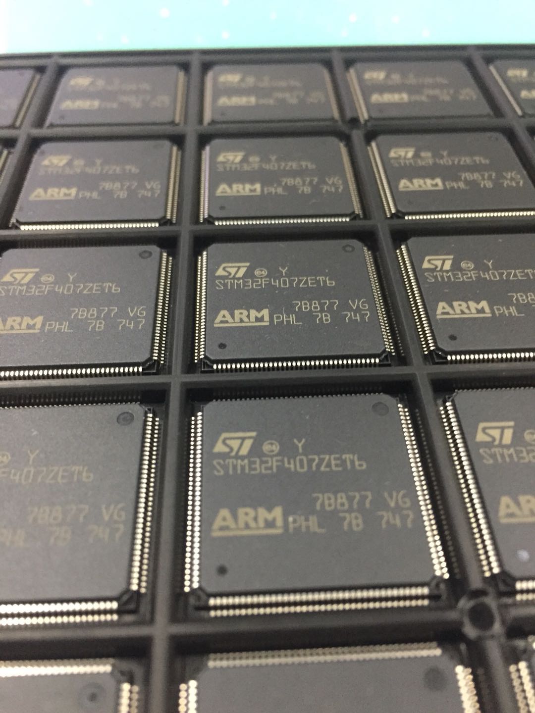 STM32F407ZET6  32位单片机